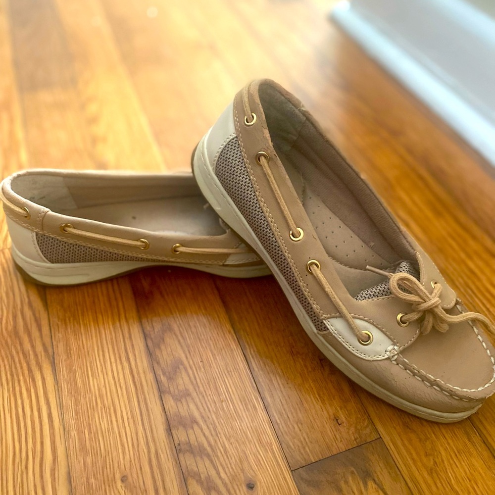 These Liz Claiborne boat shoes are a stylish addition to any woman's wardrobe
